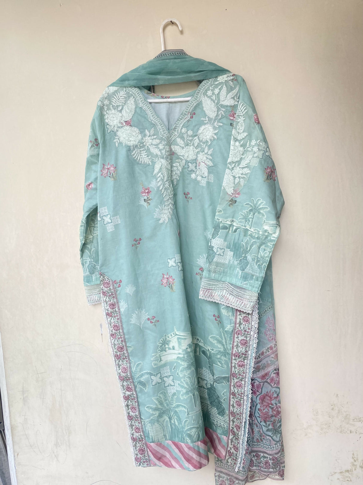 Asim Jofa | Women Branded Kurta | Medium | Worn Once