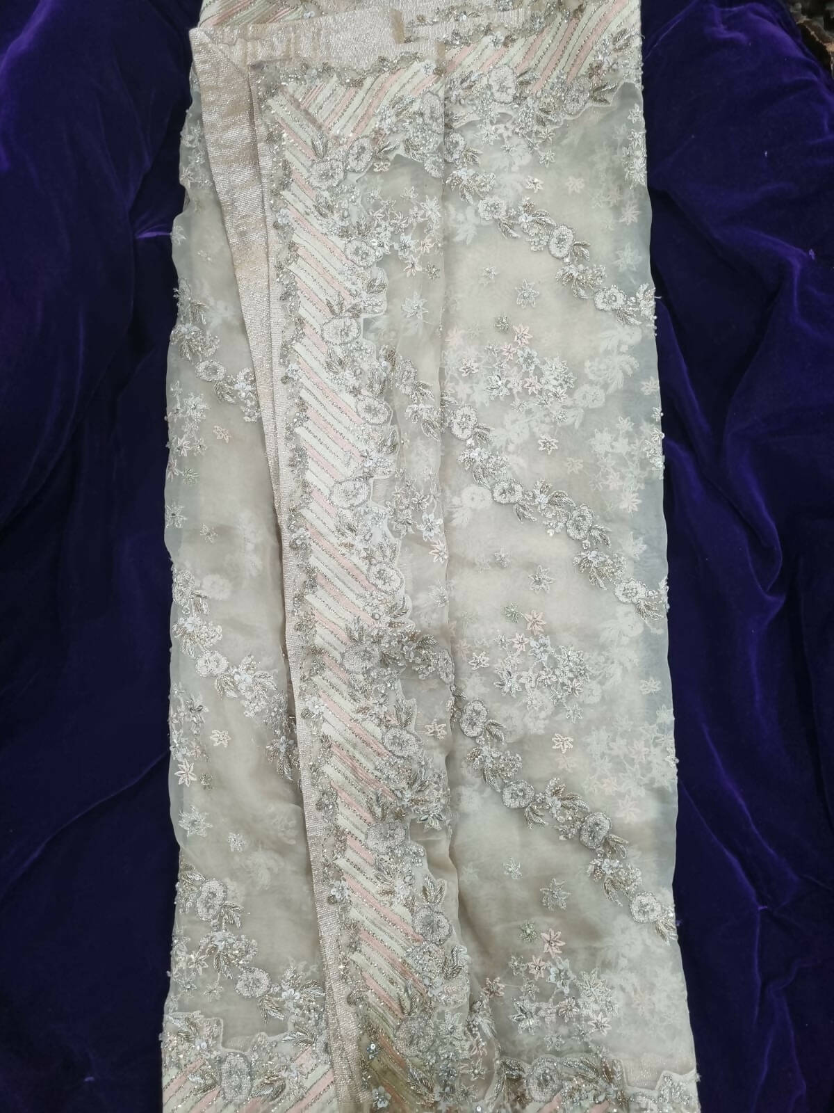 Suffuse Bridal | Women Bridals | Small | Preloved