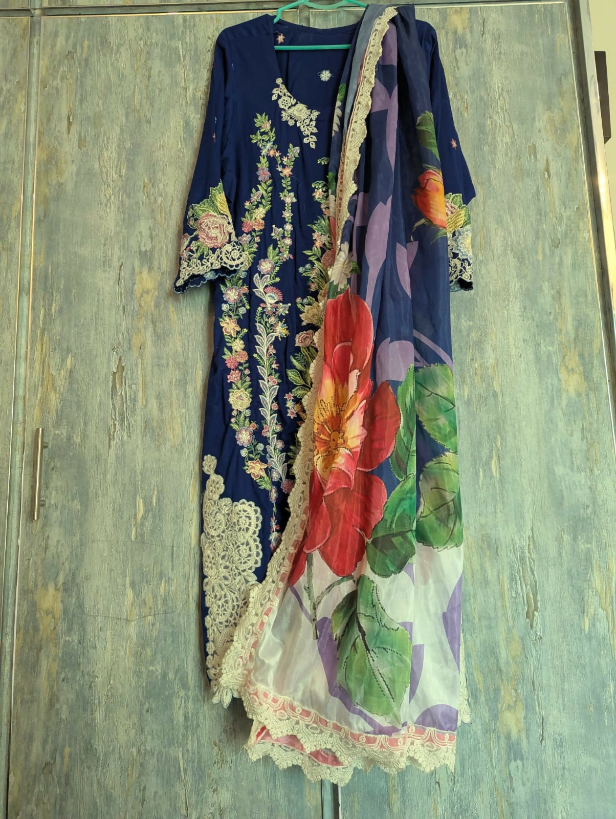 Beautiful 3 PC Suit | Women Locally Made Kurta | Large | Worn Once