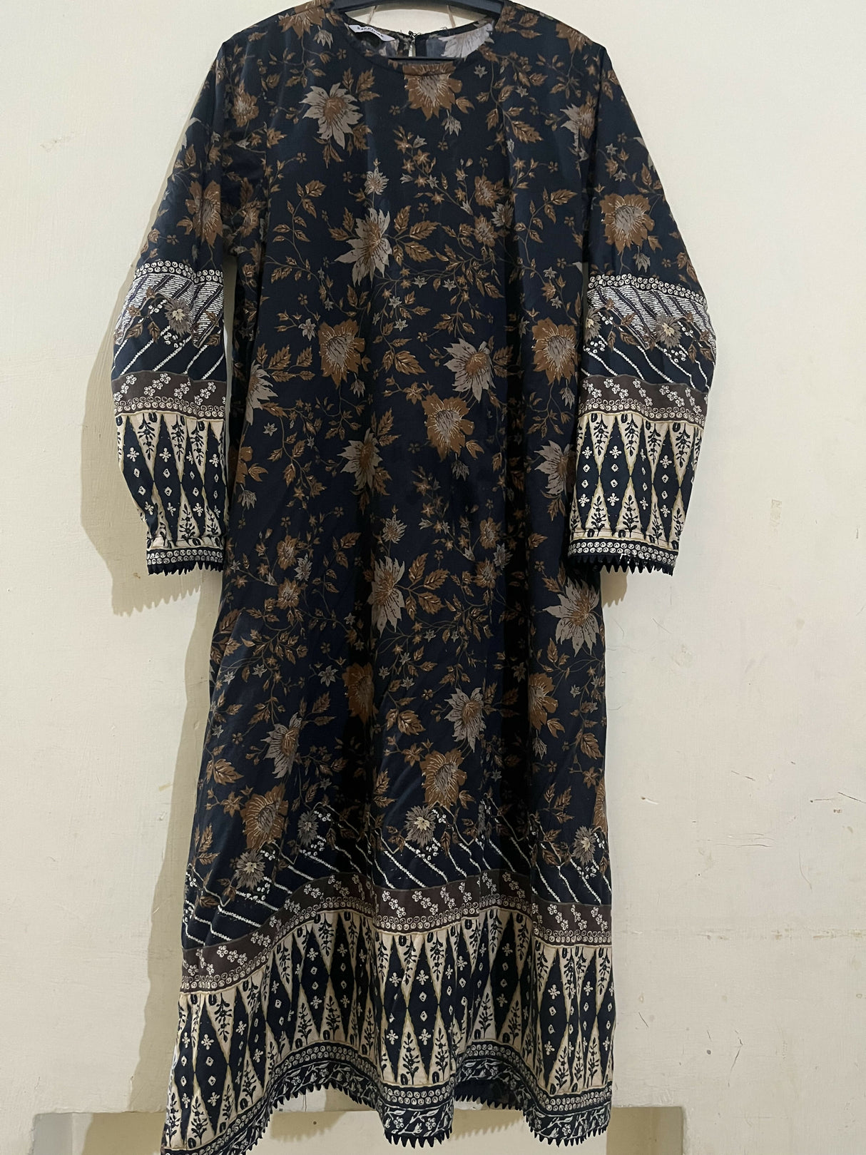 Sapphire | Women Branded Kurta | Medium | Worn Once