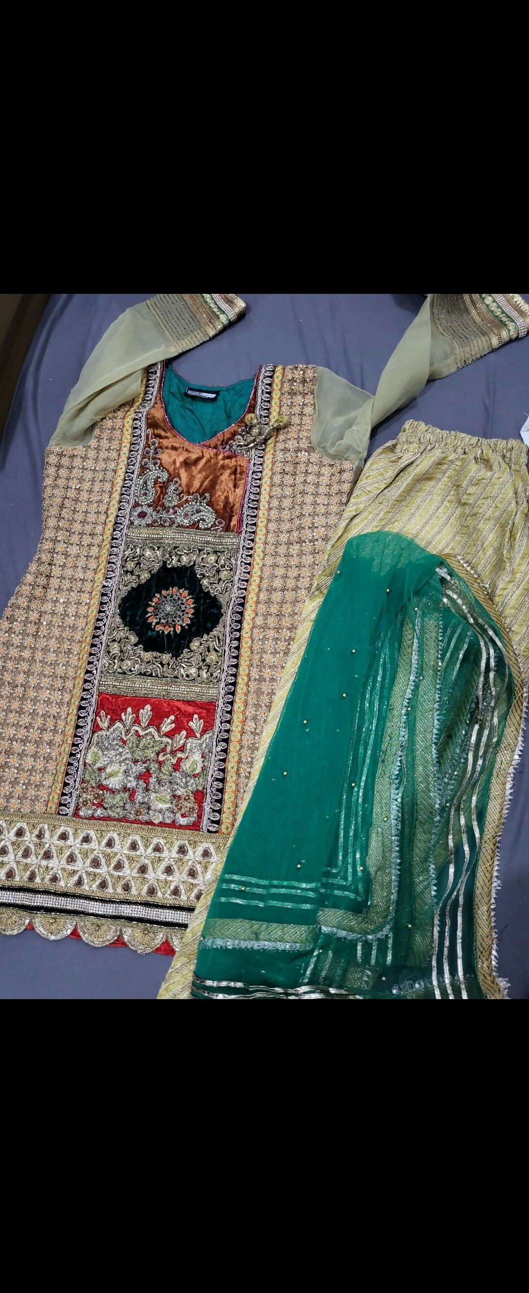Short Embroidered Shirt | Women Locally Made Formals | Large | Preloved