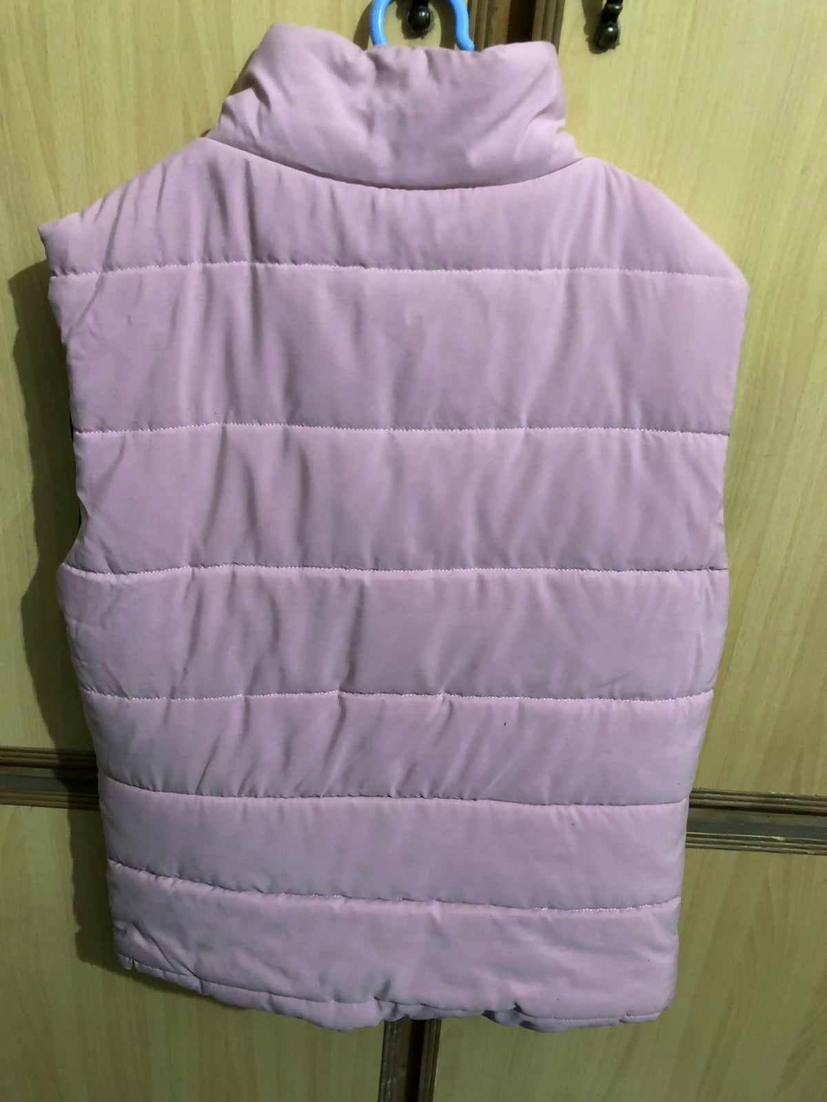 Sleeveless jacket | Women Sweaters & Jackets | Medium | Worn Once