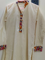 Off White Kurta | Women Locally Made Kurta | Small | Preloved