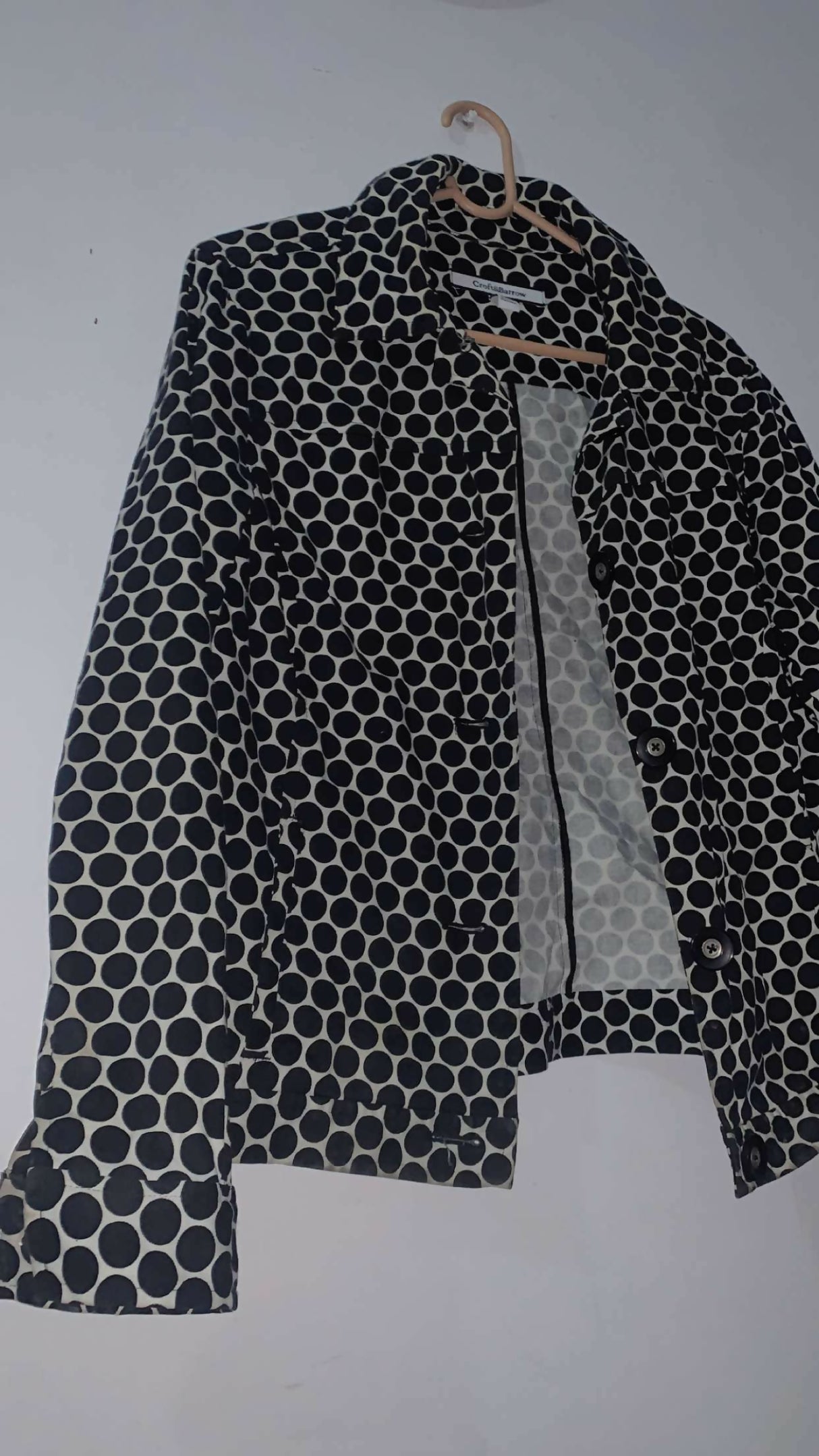 Winter Black & White Coat | Women Sweaters & Jackets | Medium | Preloved