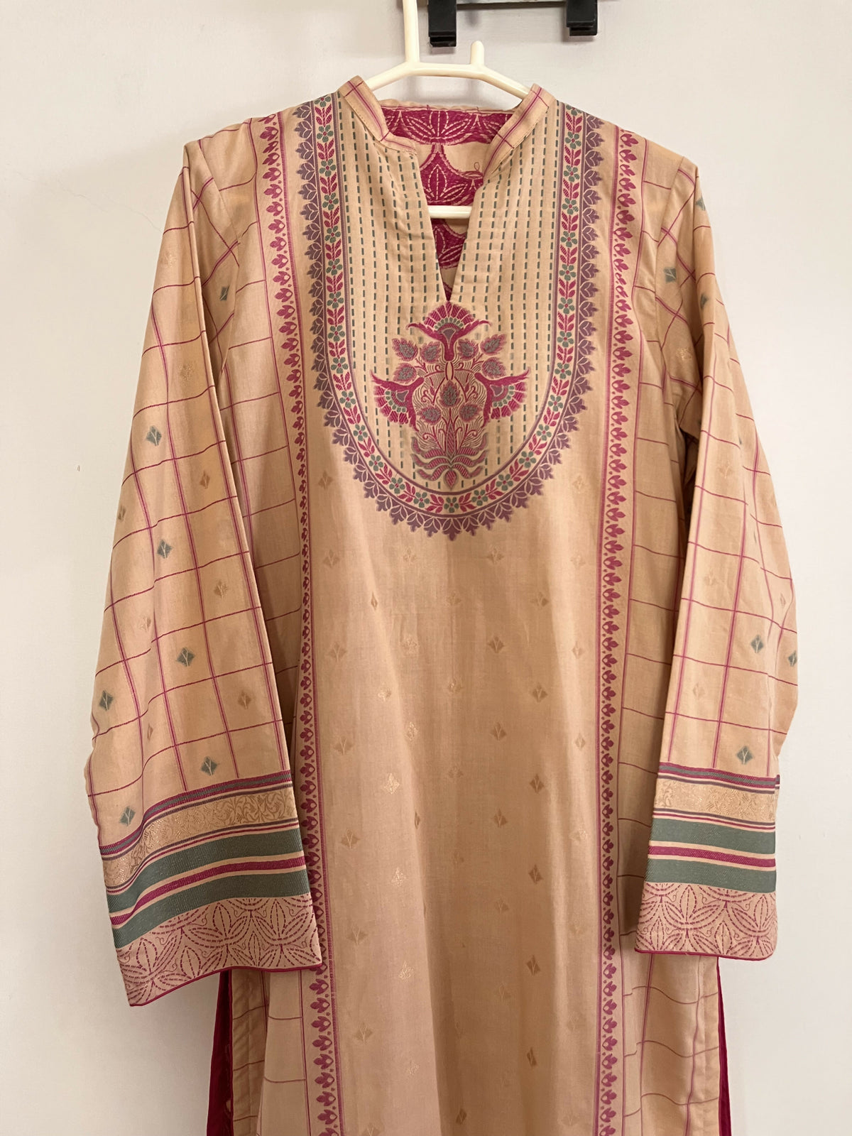 Jacquard Printed Kurta | Women Locally Made Kurta | Biege | XSmall | New