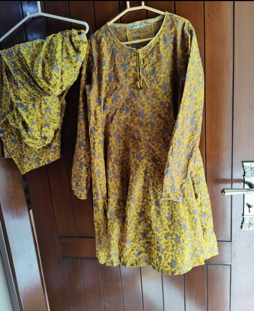 Generation | Women Branded Kurta | Small | Preloved