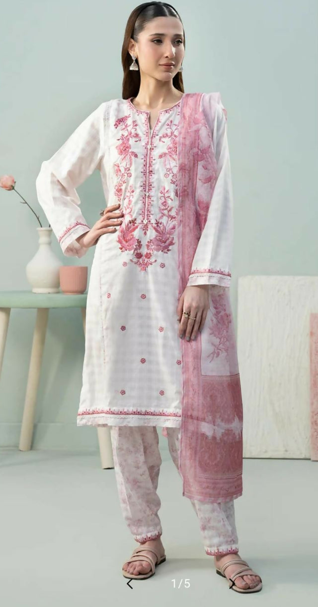 inbound7406442349805965236