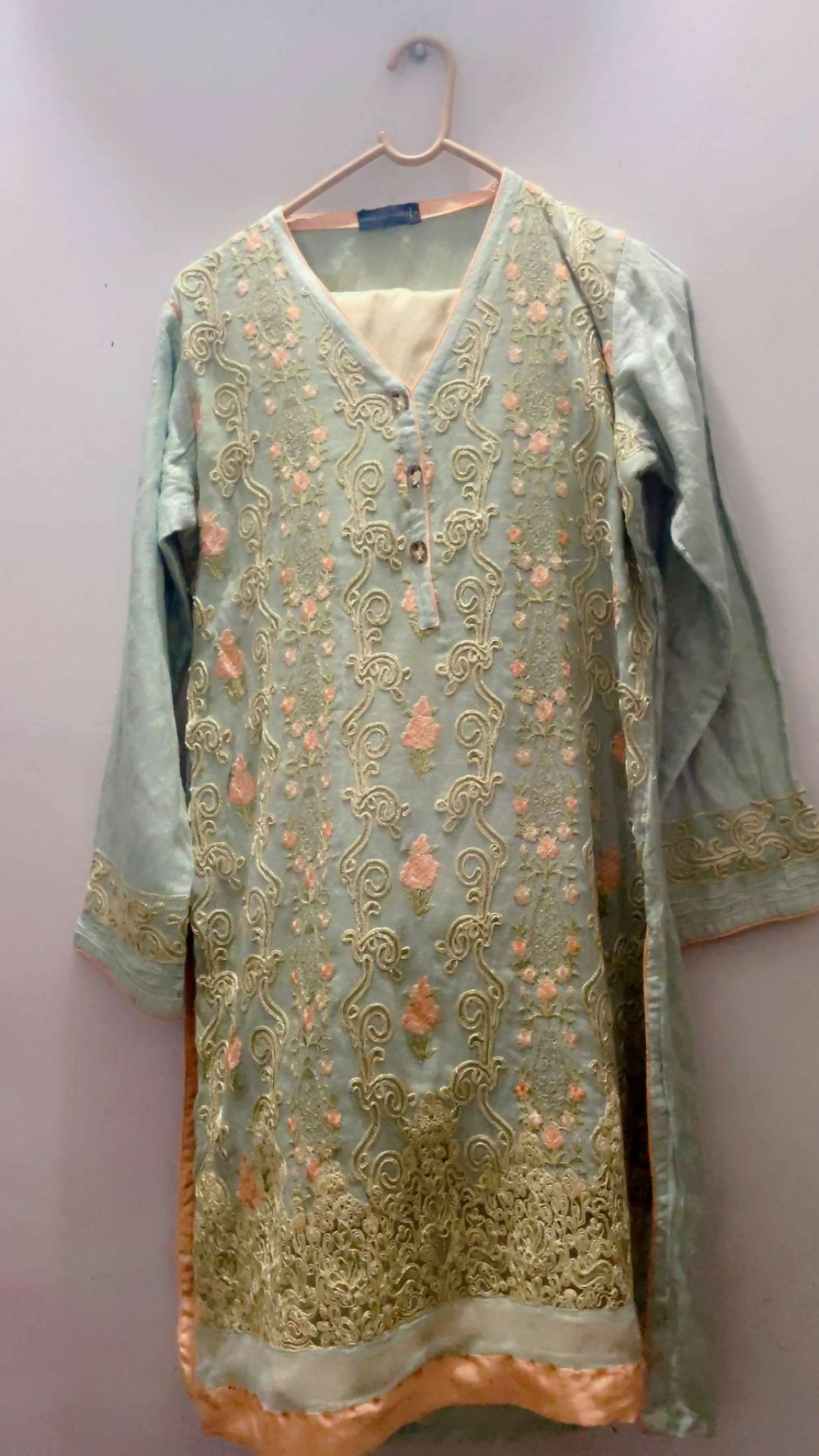 Women Embroidered Shirt | Women Locally Made Formals | Medium | Multicolor | Preloved