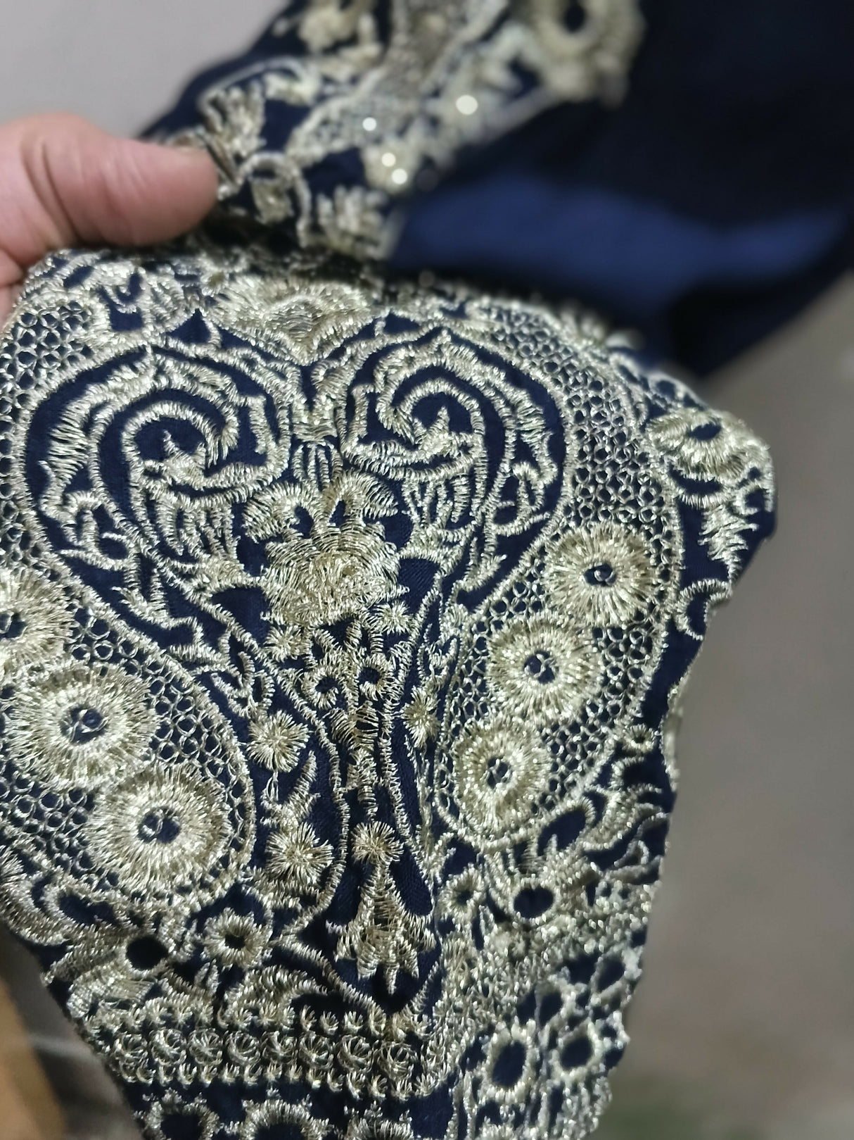 Embroidered 2PC Dress | Women Locally Made Kurta | Medium | Preloved