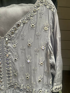 Sunnia Manahil | Women Branded Formals | Large | Preloved