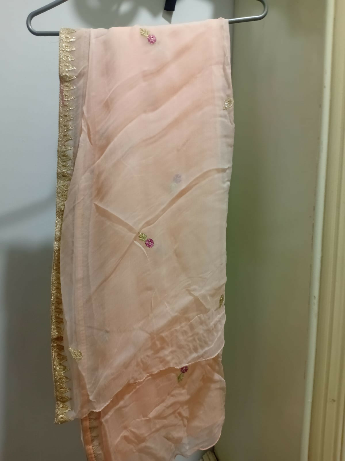 Beautiful White Fancy | Women Locally Made Formals | Medium | Worn Once