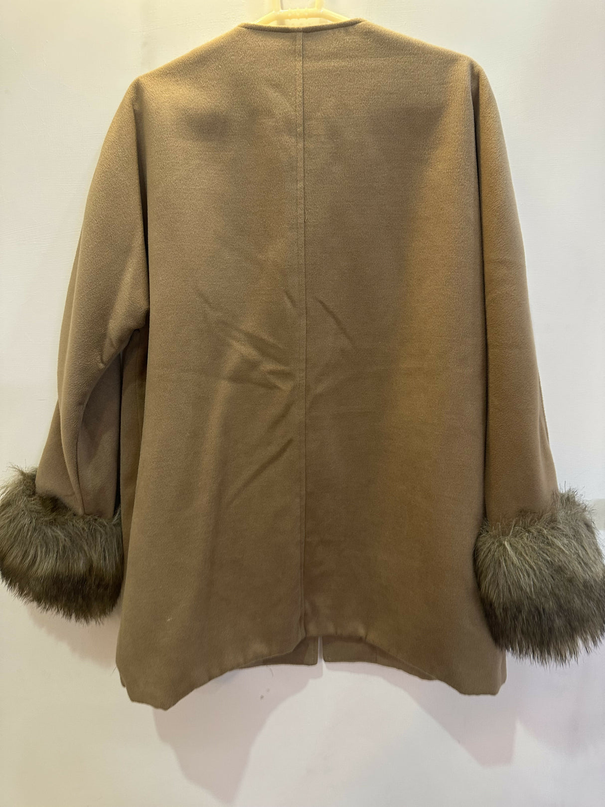 Breakout Short Coat | Women Sweaters & Jackets | Medium | Preloved