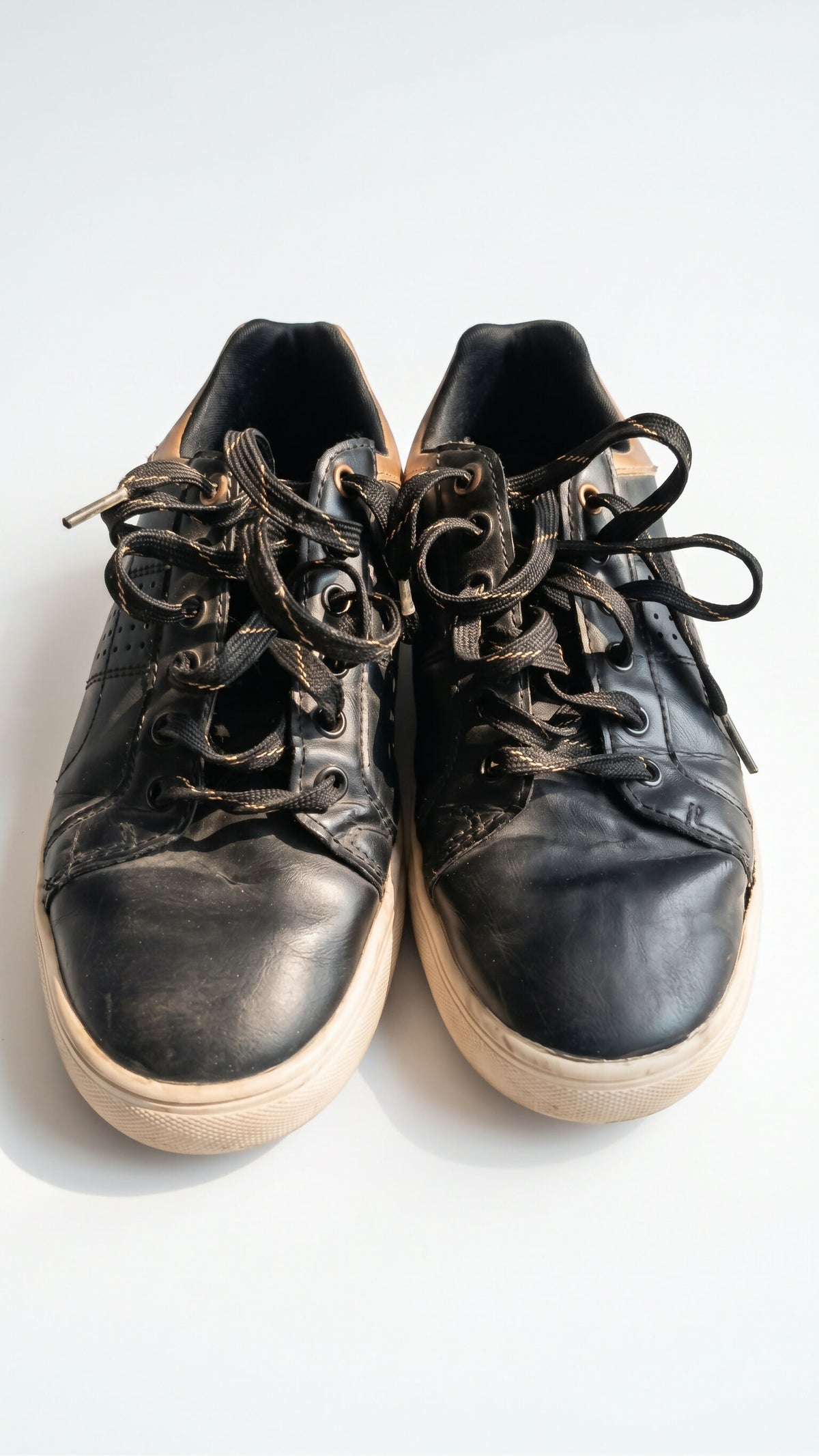 Black Sneakers | Women Shoes | Casual Shoes | Size: 37 | Preloved