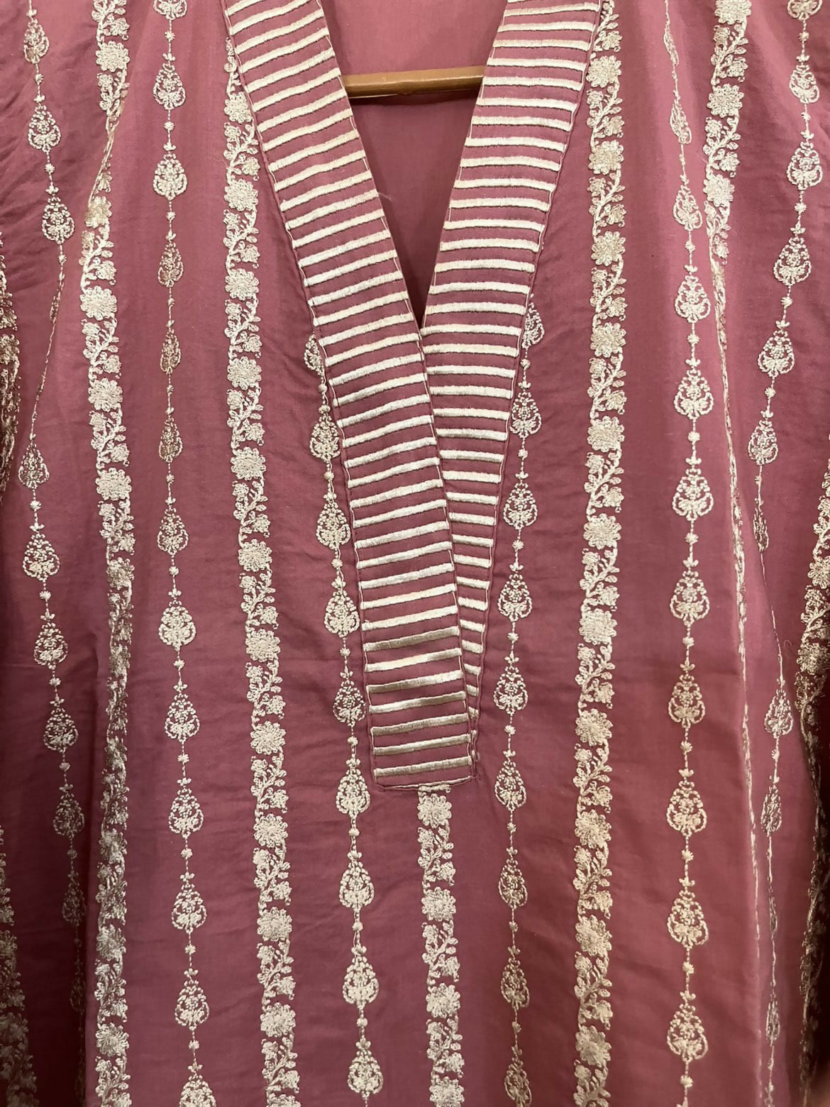 Tea Pink Embroidered Shirt | Women Locally Made Kurta | XSmall | Worn Once