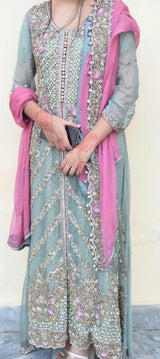 Elegant Beautiful Bridal Maxi | Women Bridals | Small | Worn Once