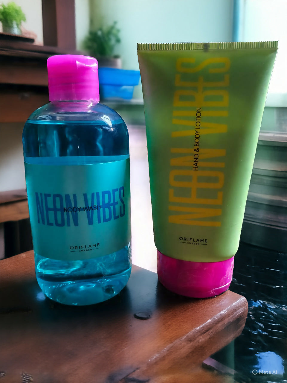 Oriflame | Neon Vibes Body Wash & Neon Vibes Hand & Body Lotion | Women Beauty Skincare | Brand New