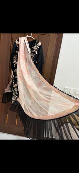 Threads and Motifs | Women Branded Formals | Large | Preloved