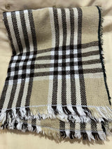 Dubai Imported Shawl | Women Sweaters & Jackets | Size: Standard | Preloved