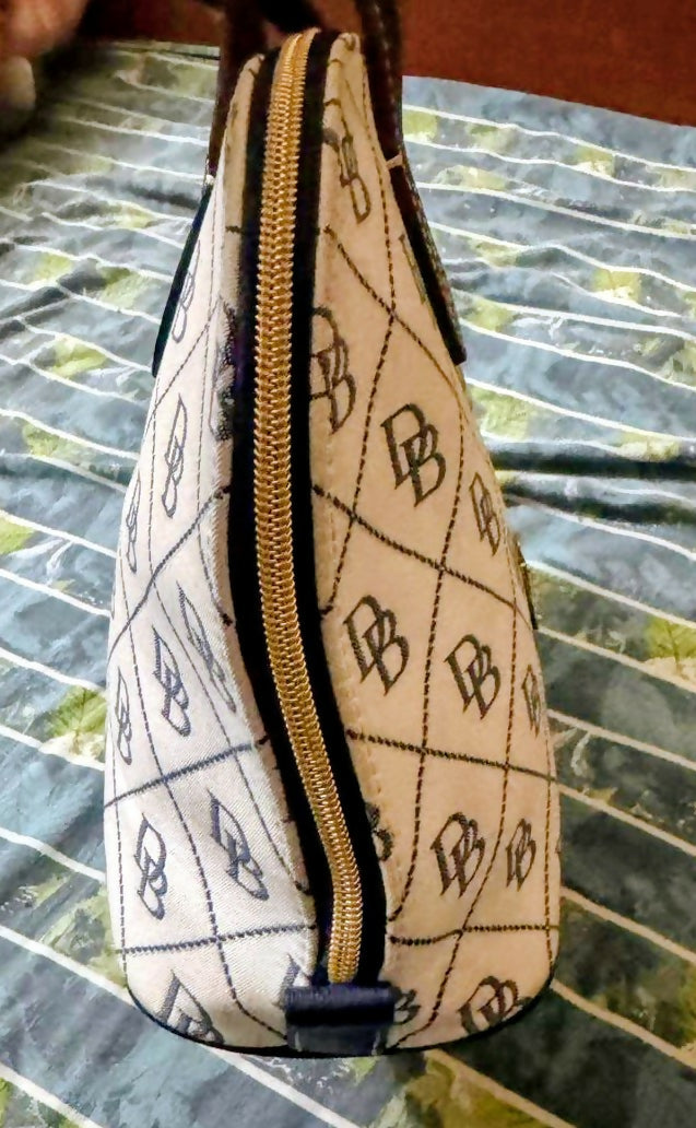 Dooney & Bourke | Women Bags | Shoulder & Tote Bags | Medium | White & Black | Preloved
