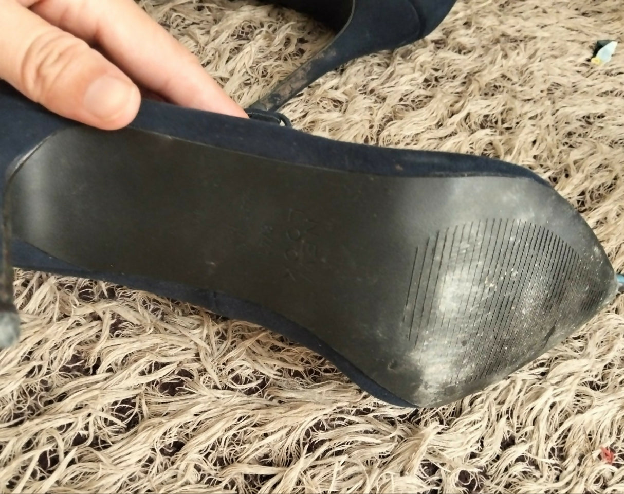 Navy Blue Heels | Women Shoes | Heels | Size: 41 | Worn Once