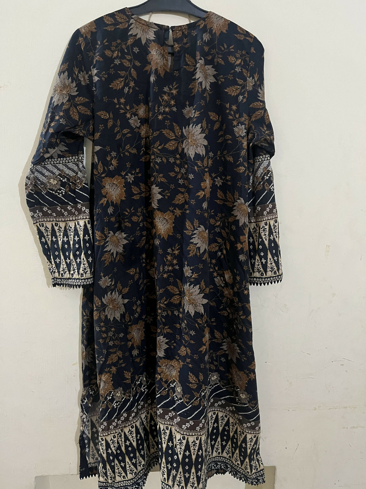 Sapphire | Women Branded Kurta | Medium | Worn Once