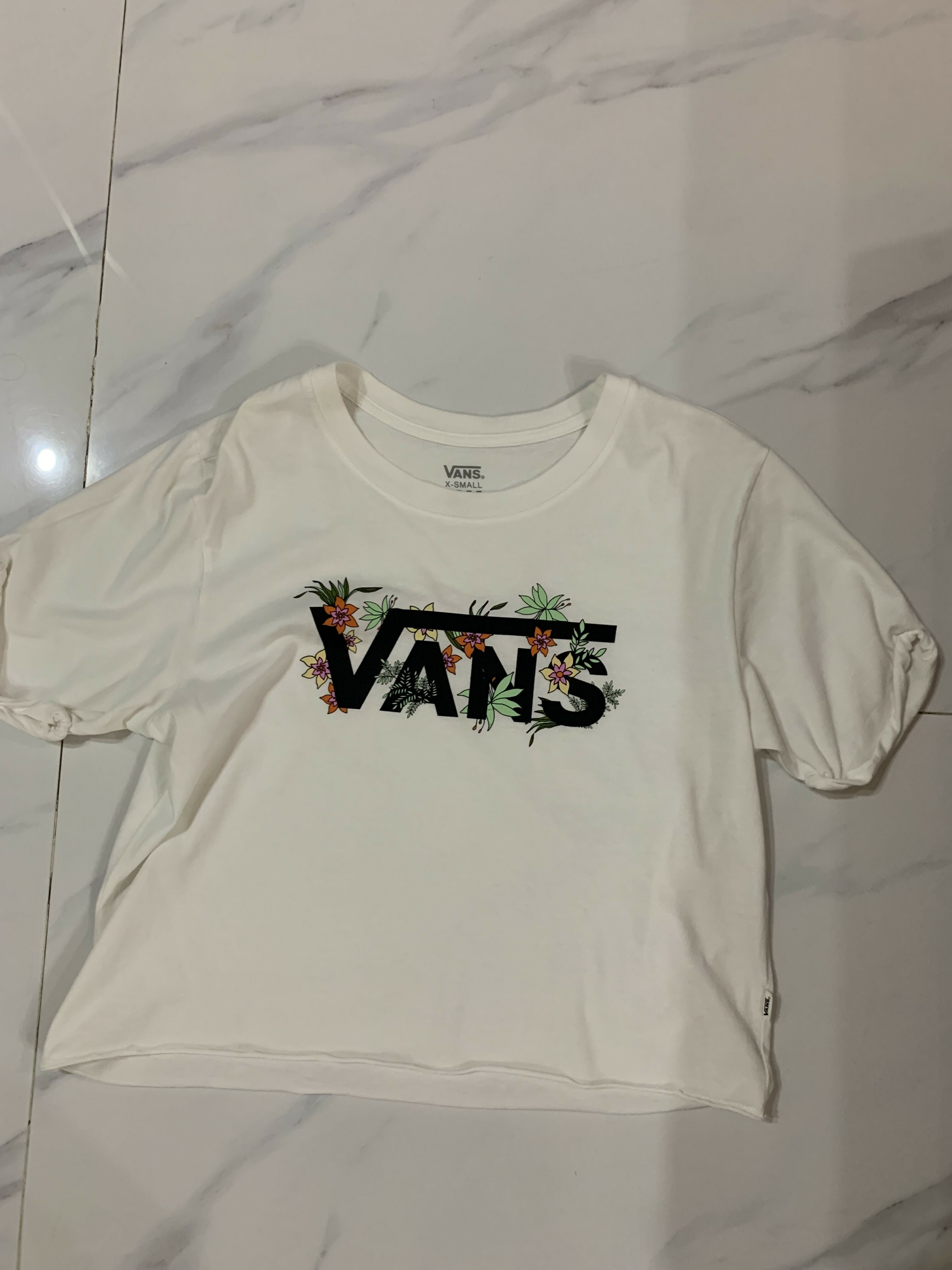 Vans | Cropped logo T shirt | Women Tops & Shirts | X Small | Worn Once