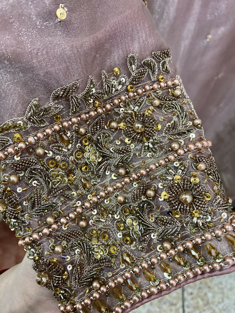 A4B58579-4F0E-4451-B5B6-AB8C7021D022