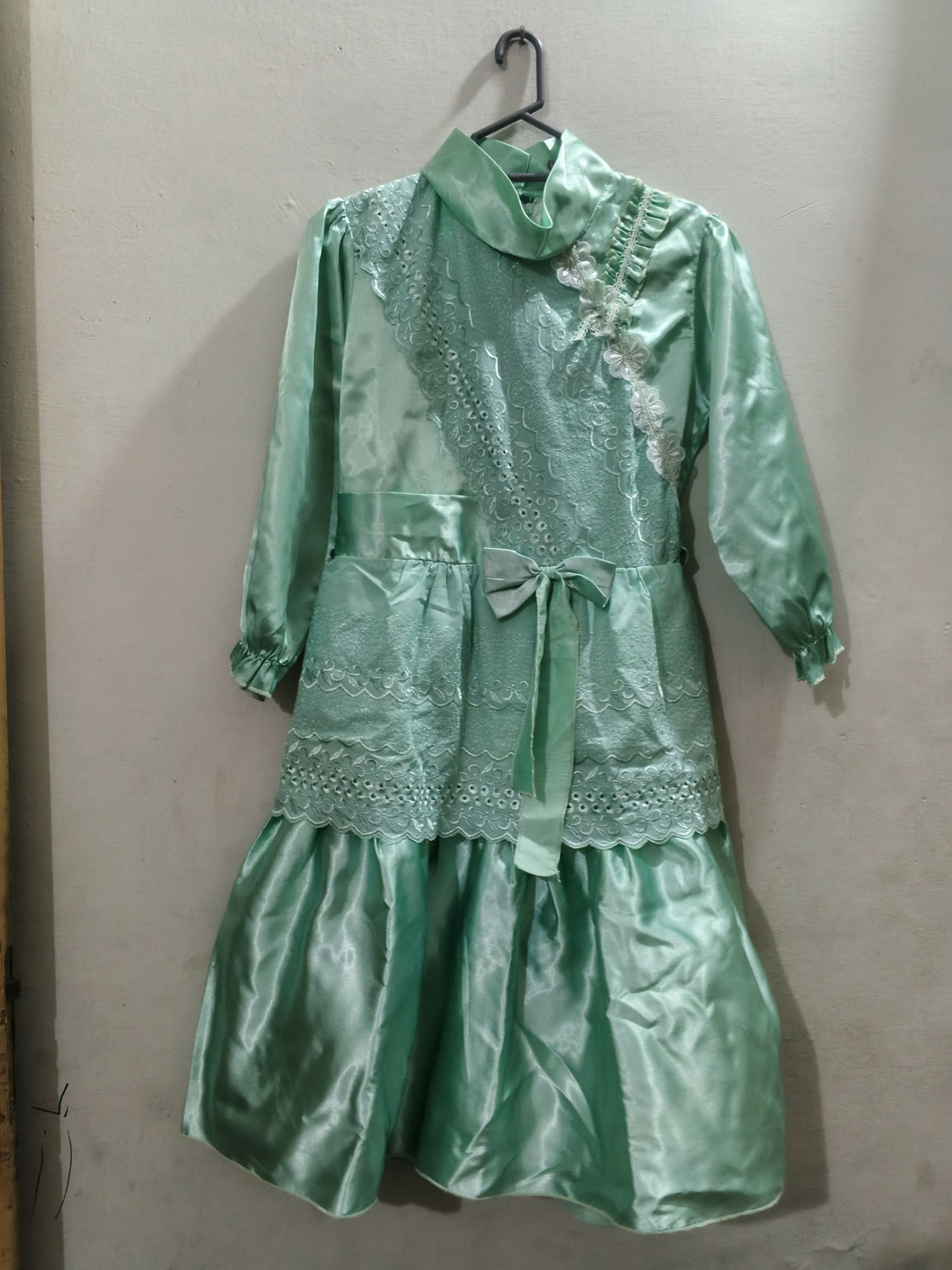 Sea Green Silk Frock | Girls Skirts & Dresses | Size: 6 to 7 Yrs | Preloved