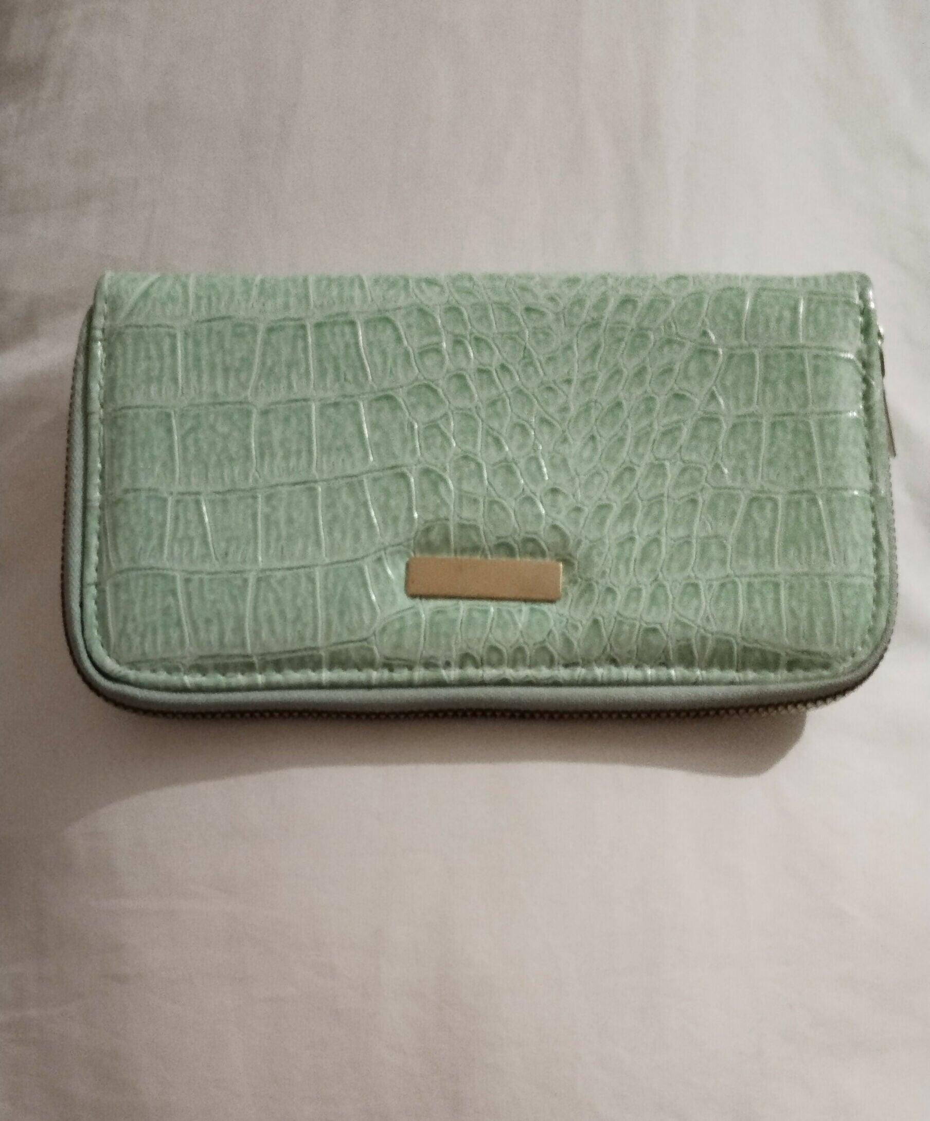 Crocodile Textured Green Wallet | Women Bags | Medium | New