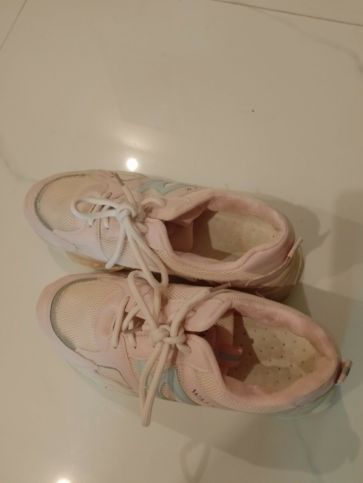 Pink Joggers | Women Shoes | Sport Shoes & Joggers | Size: 39 | Preloved