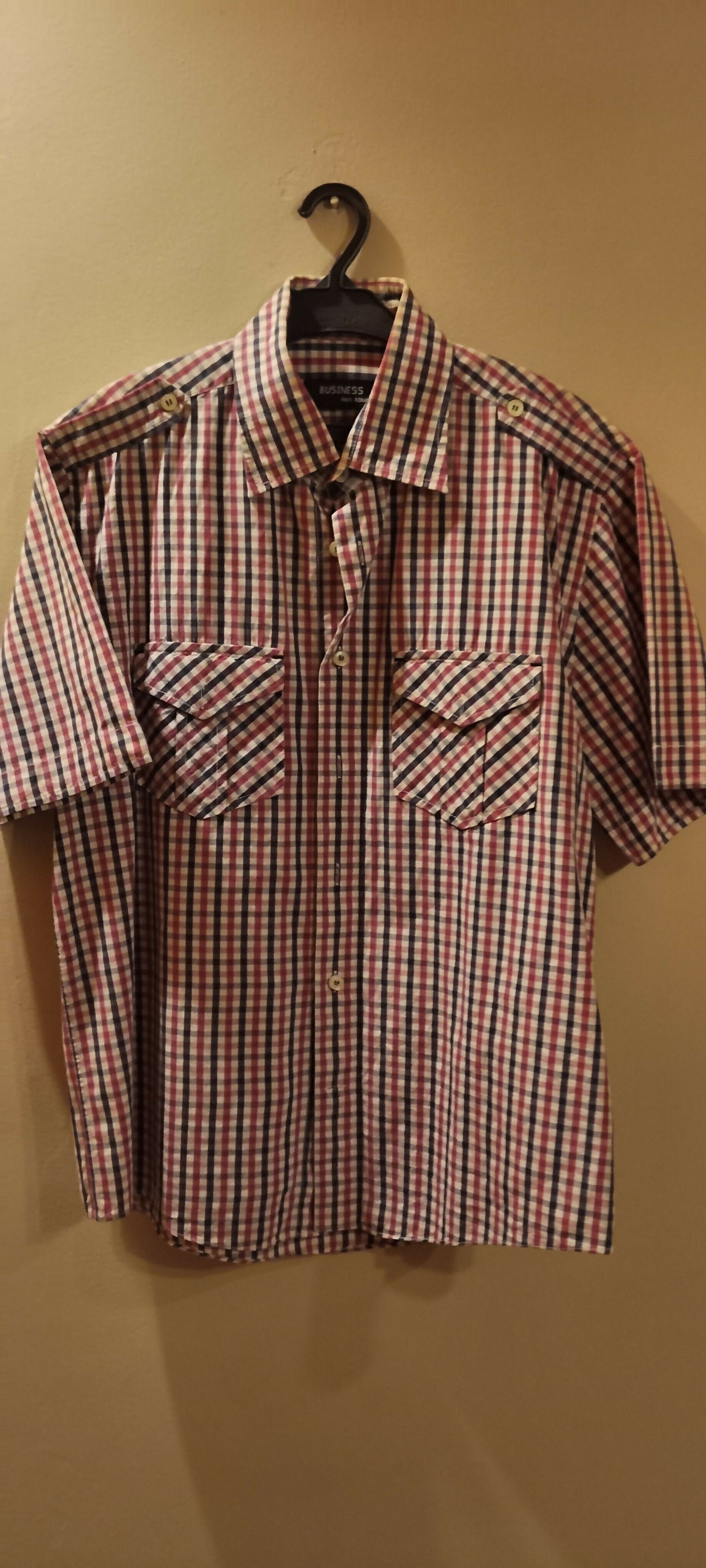 Fifth Avenue | Men Shirts & Tops | Red & White | Medium | Preloved