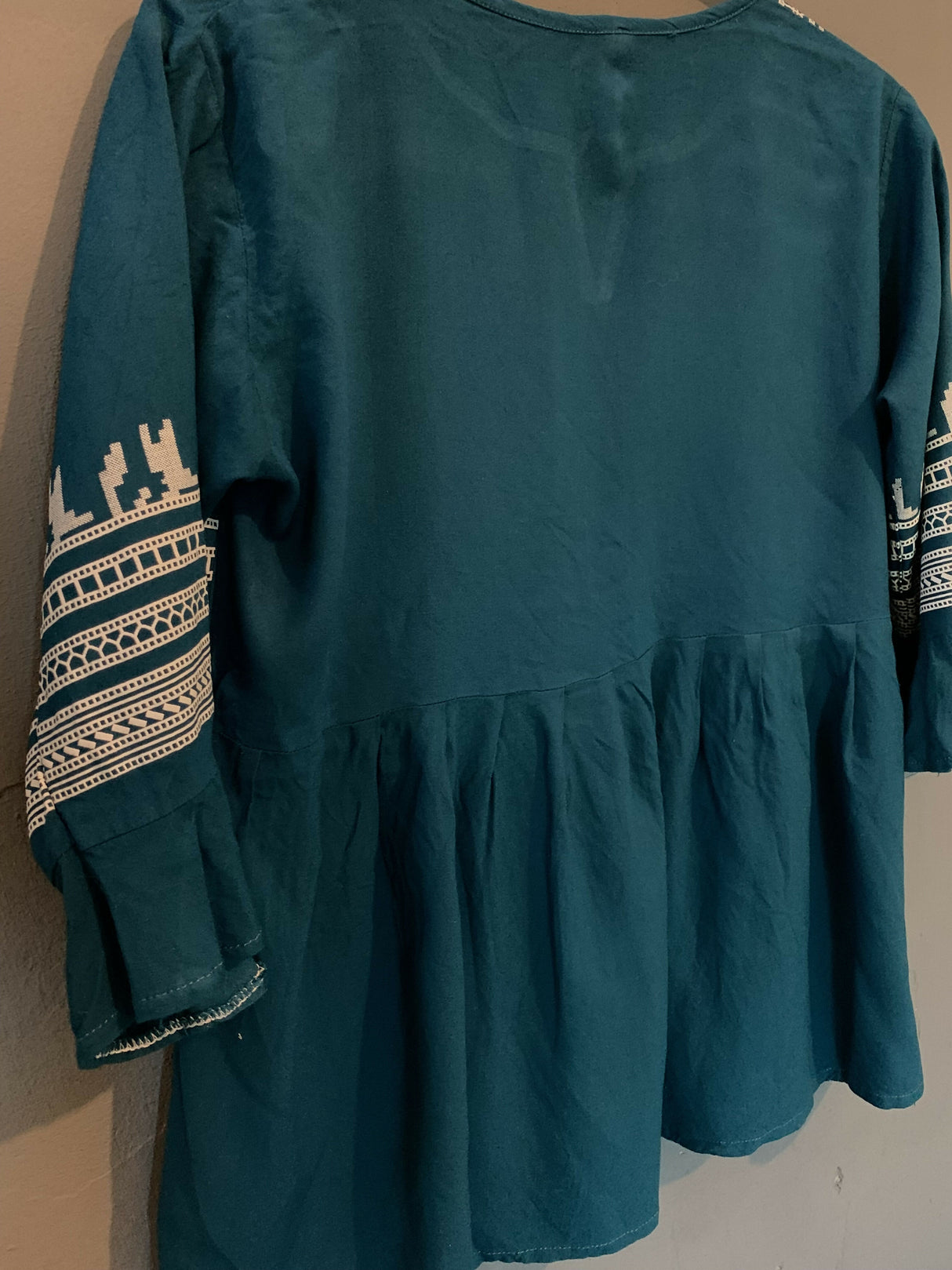 Casual Top | Women Tops & Shirts | Small | Worn Once