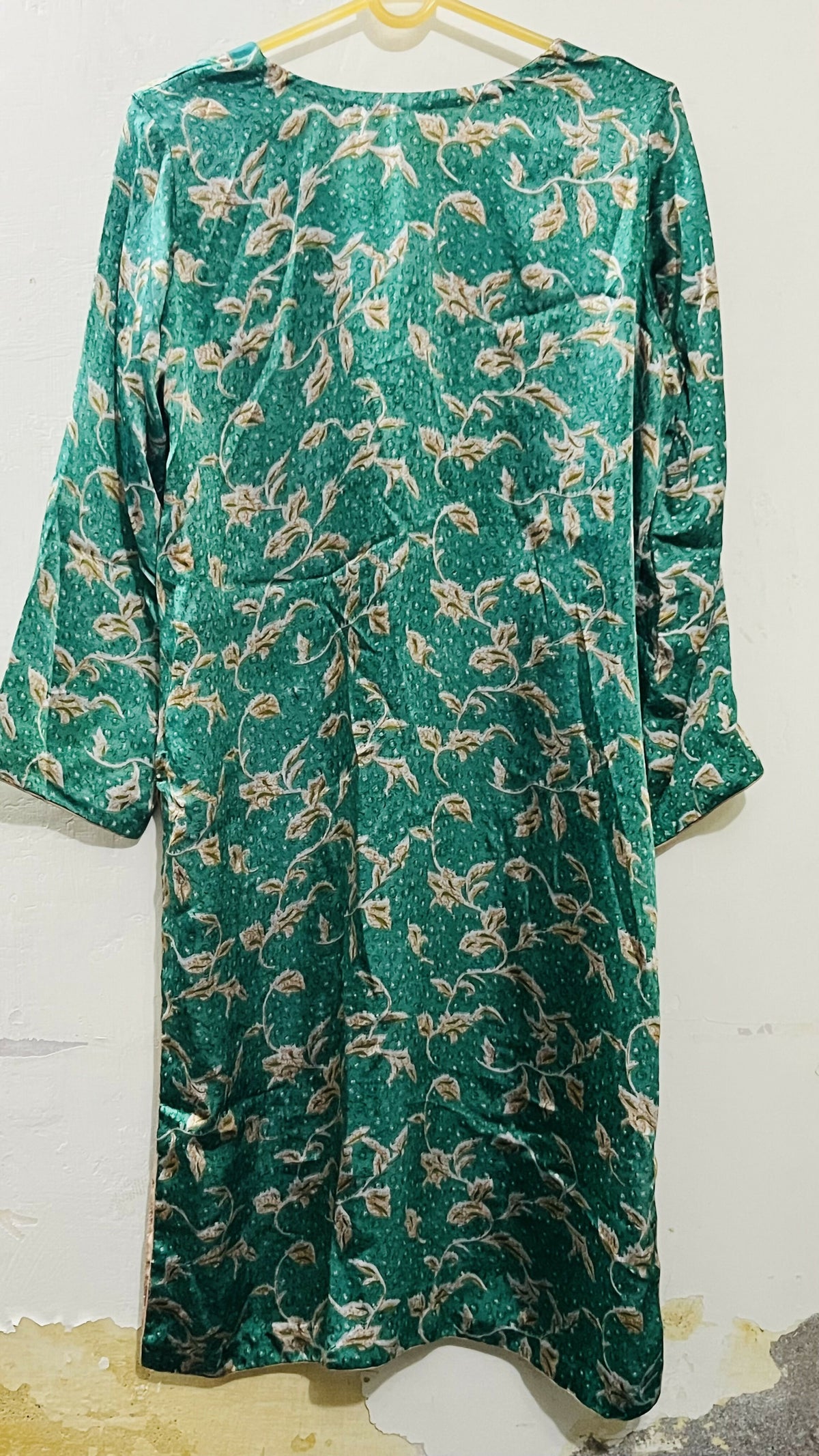 Saleem Fabrics | Women Locally Made Formals | Medium | Green | Preloved