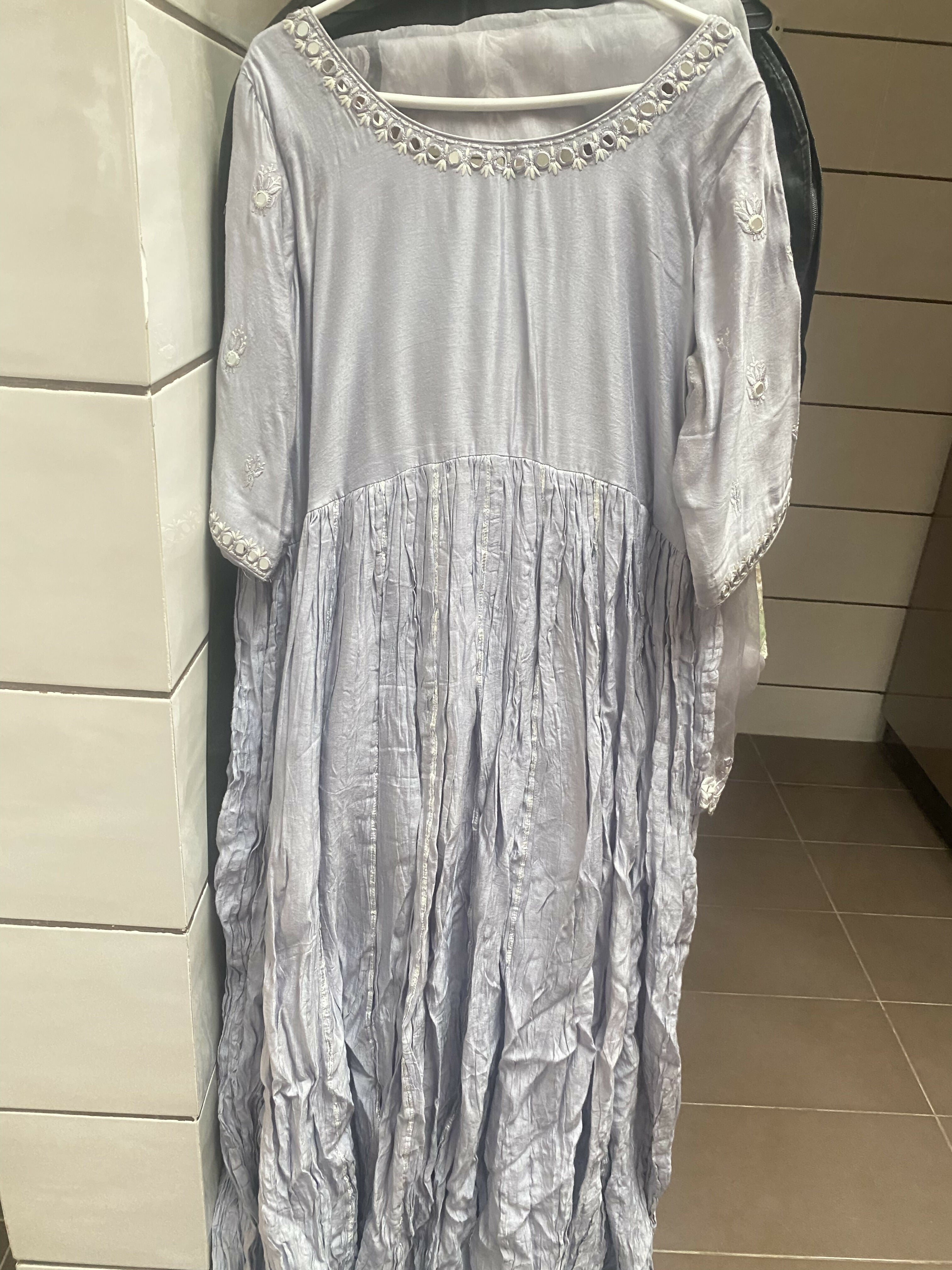 Sunnia Manahil | Women Branded Formals | Large | Preloved