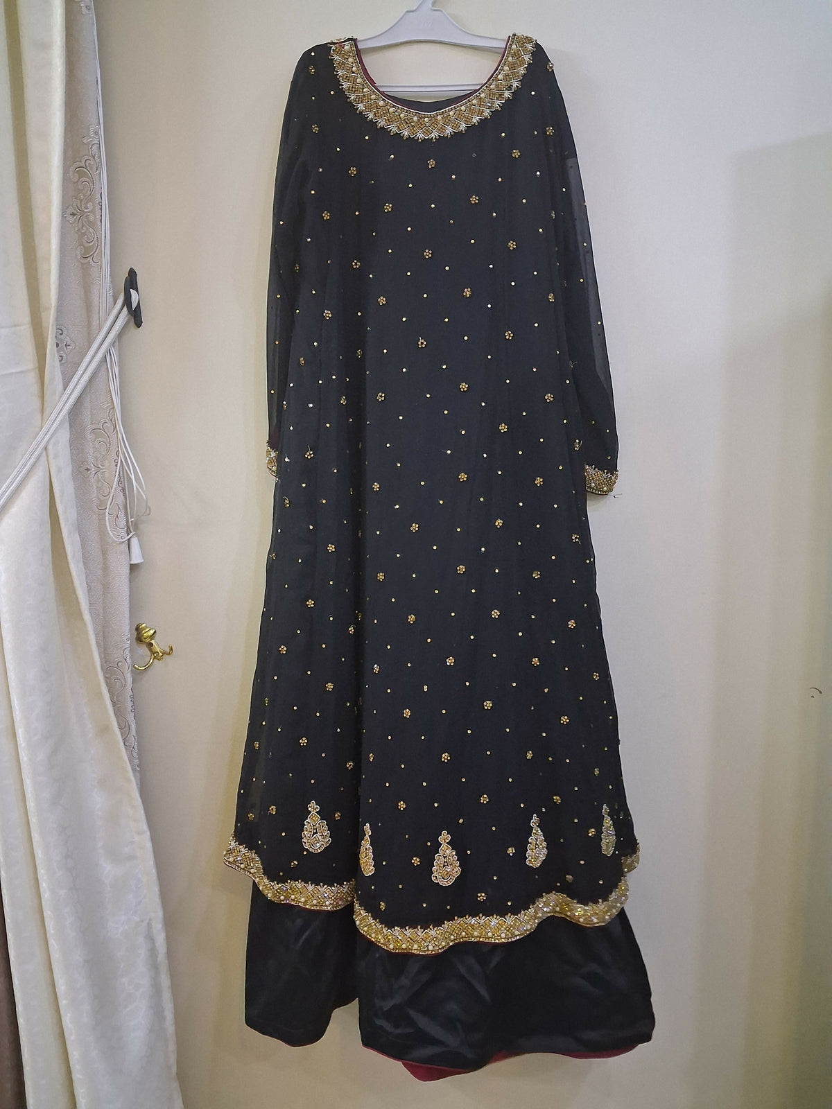 Black & Gold Embroidered Formal Maxi | Women Frocks & Maxis | Medium | Preloved
