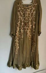 Zari Embroidered Suit | Women Locally Made Formals | Medium | Preloved