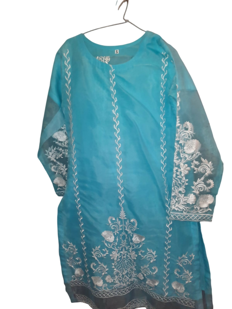 4OnYCbvCiF-Photoroom