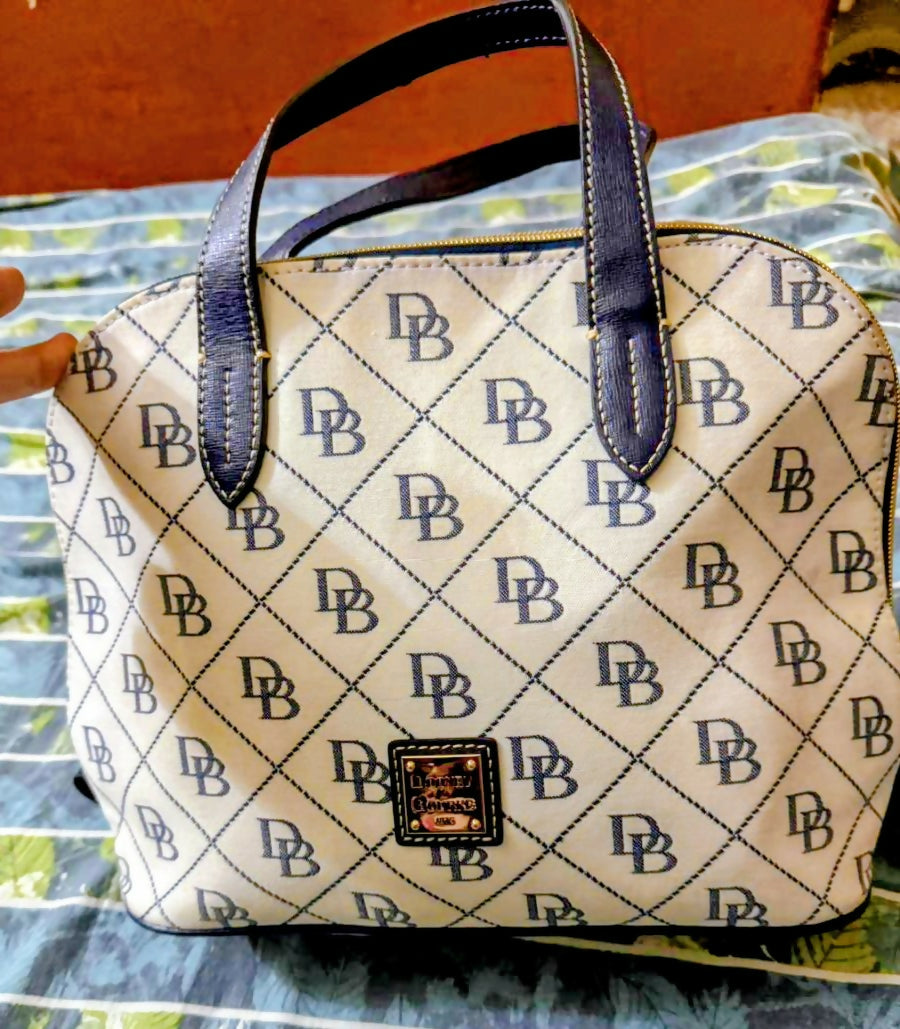 Dooney & Bourke | Women Bags | Shoulder & Tote Bags | Medium | White & Black | Preloved