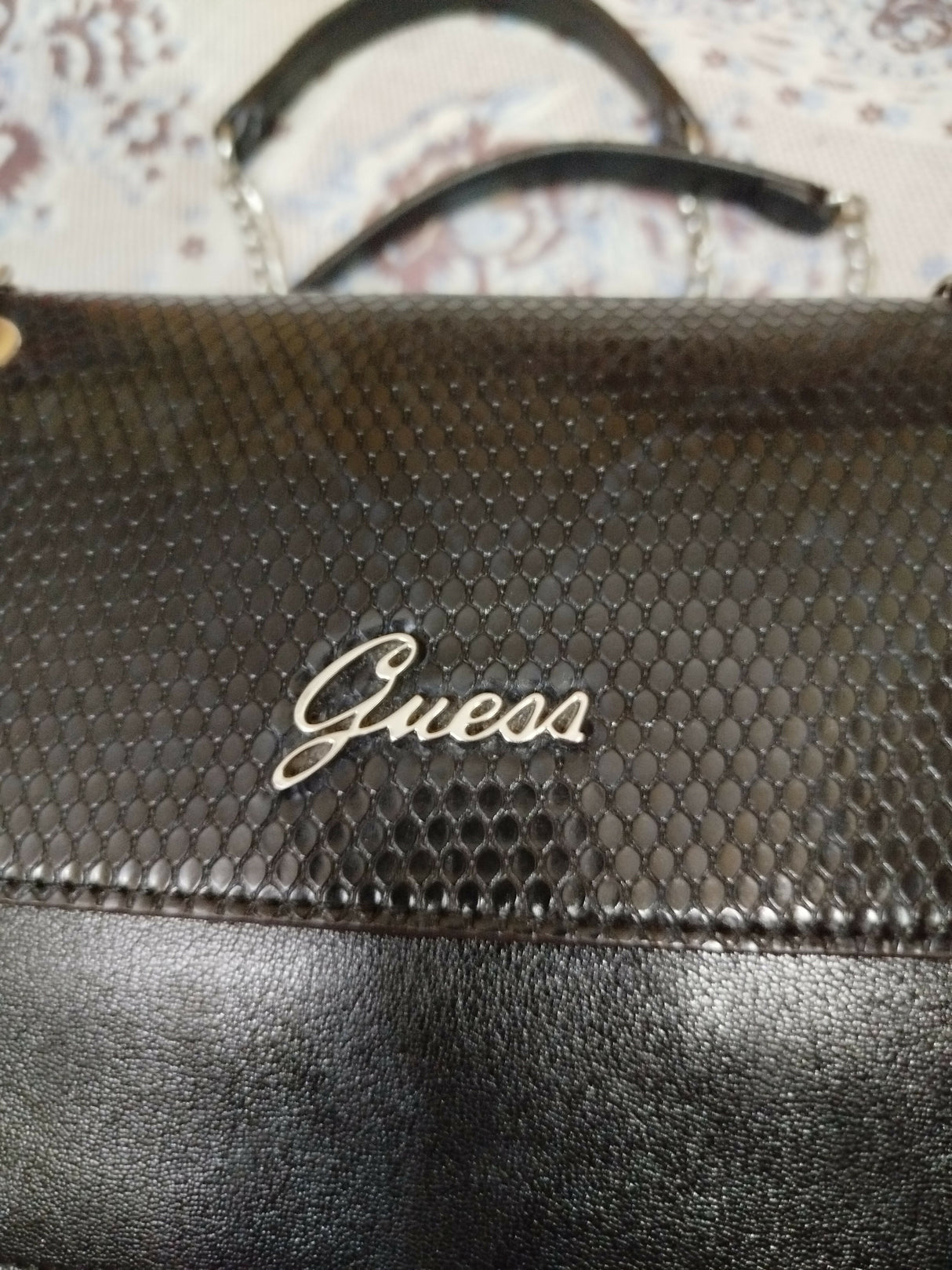 Guess | Black Shoulder Bag | Women Bags | Preloved