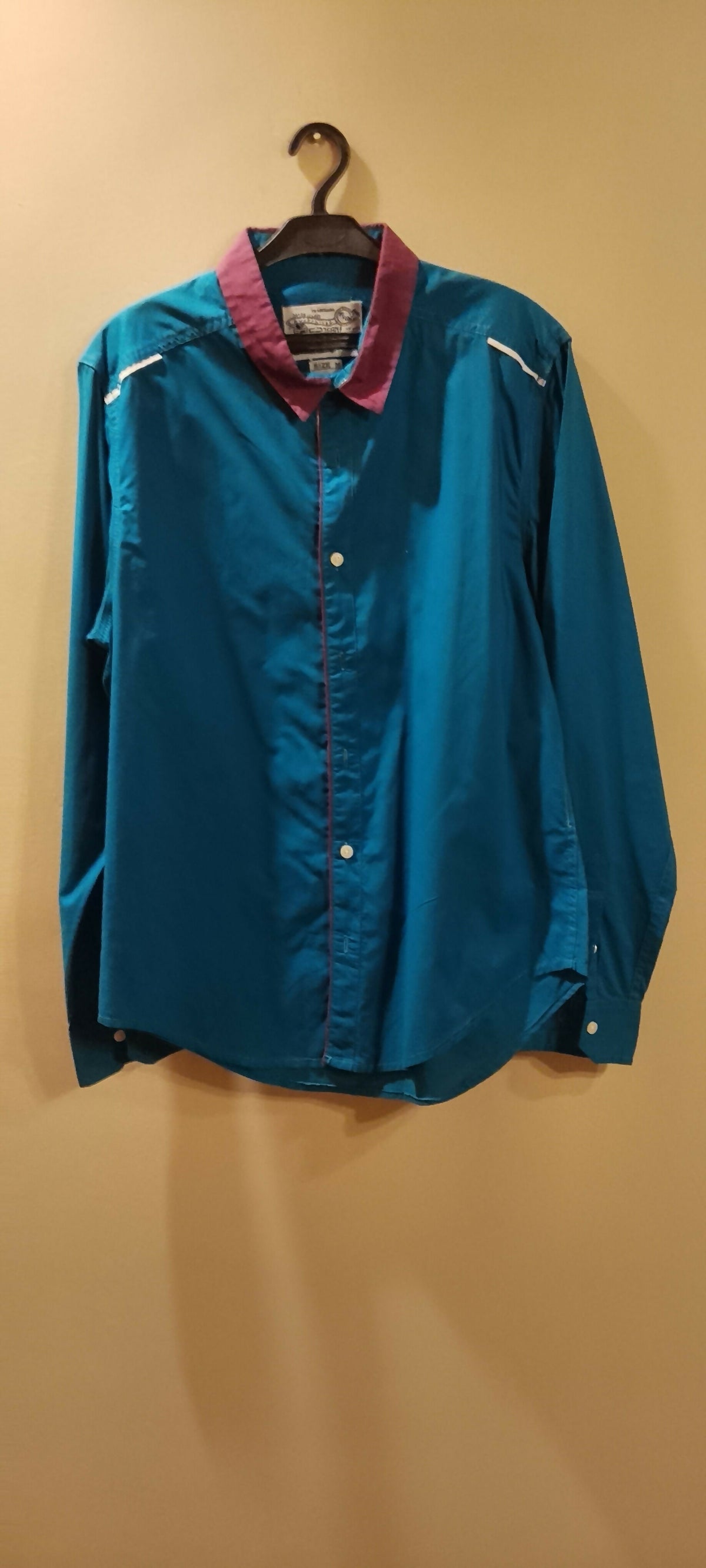 Fifth Avenue | Men Shirts & Tops | Blue & Pink | Medium | Preloved