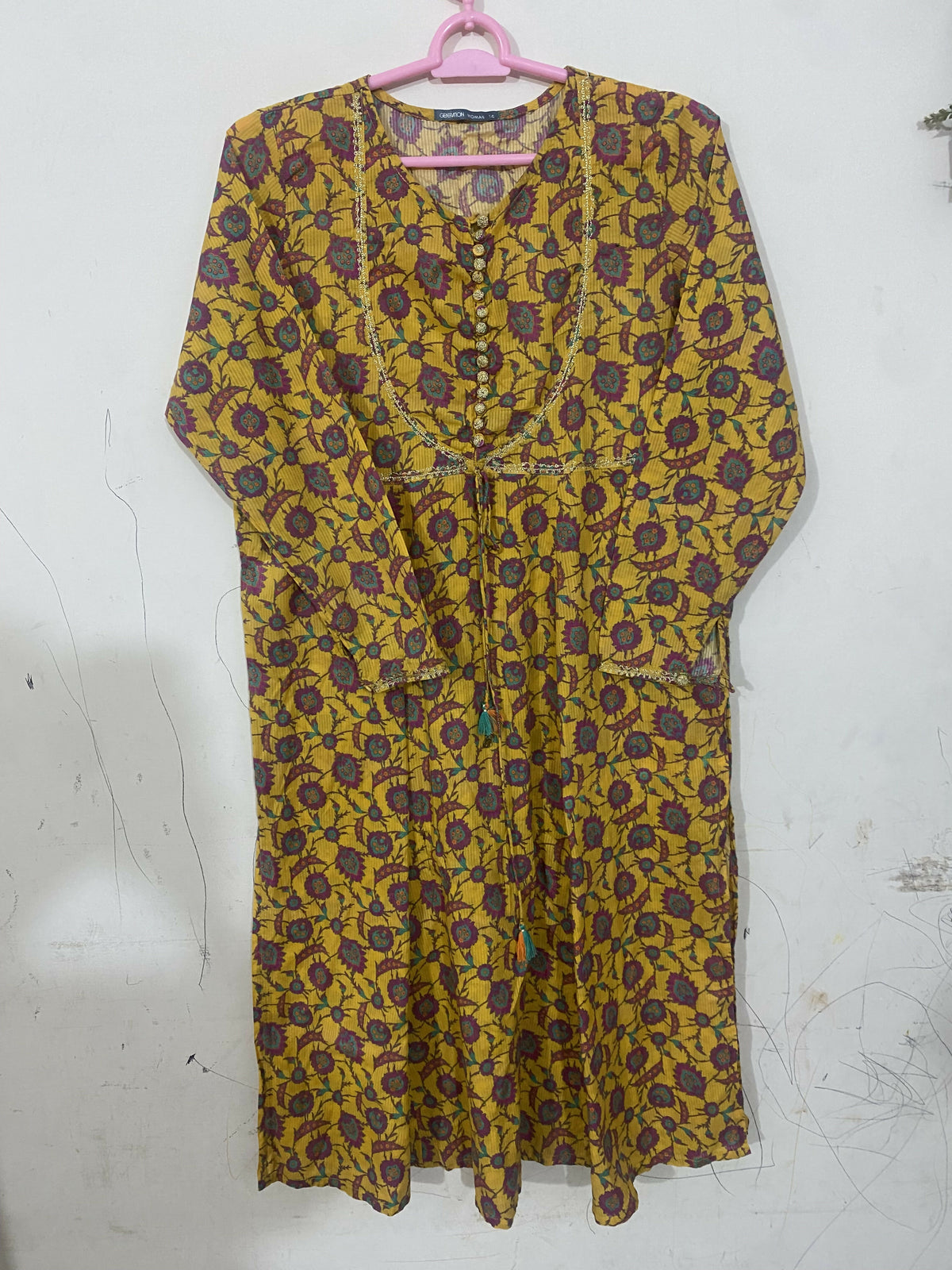 Generation | Women Branded Kurta | Medium | Yellow | Preloved