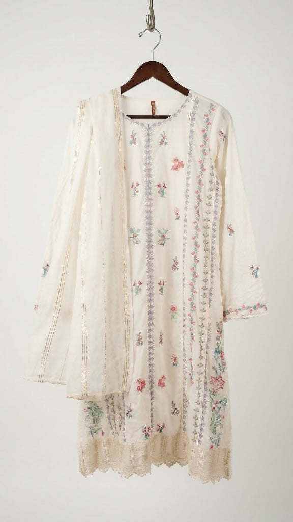 Beechtree | Women Branded Kurta | Size: 16 | White | Preloved