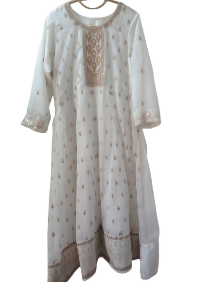 White Stylish Suit | Women Froks & Maxis | Large | New