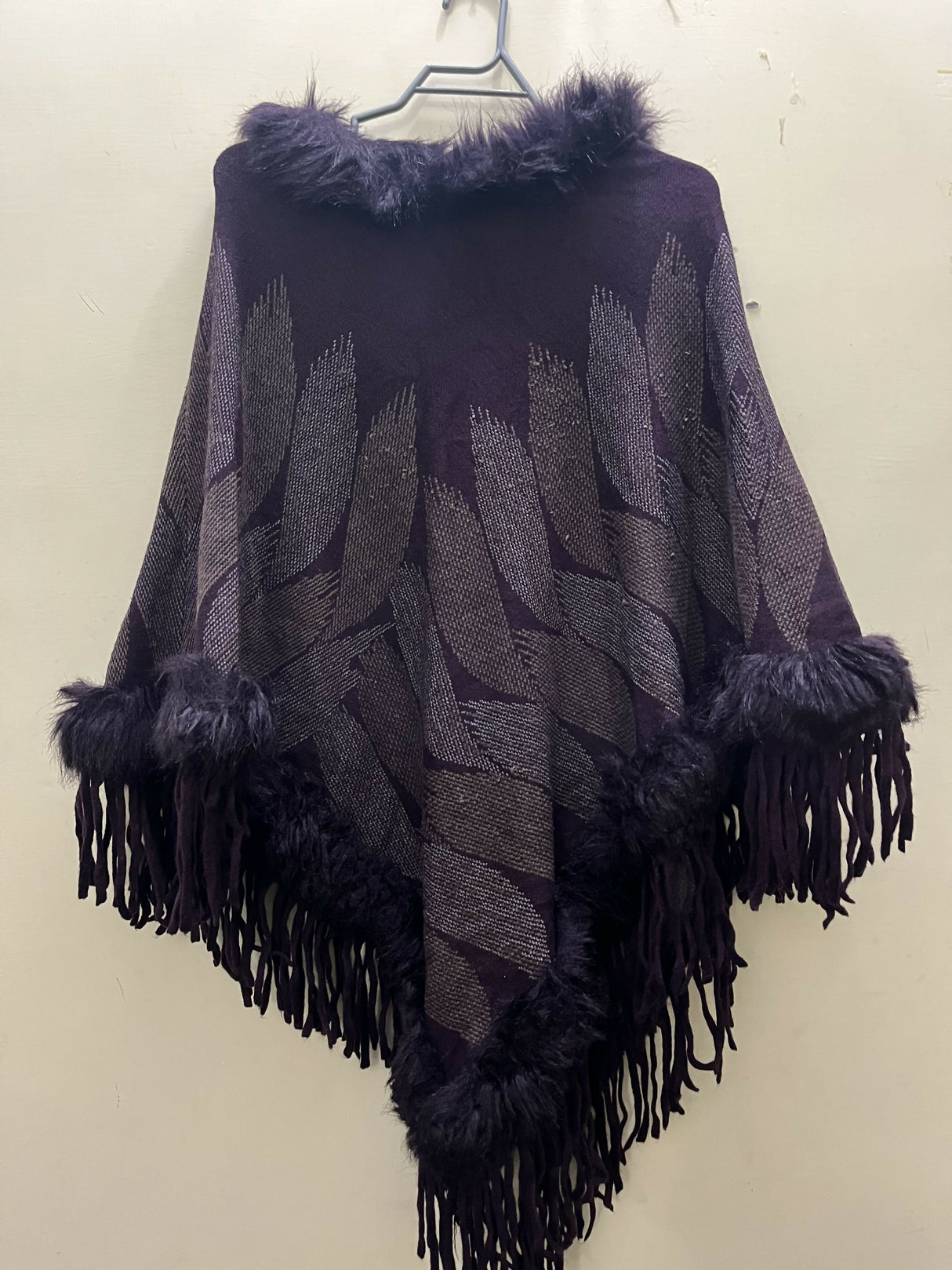 Shawl | Women Sweaters & Jackets | Preloved