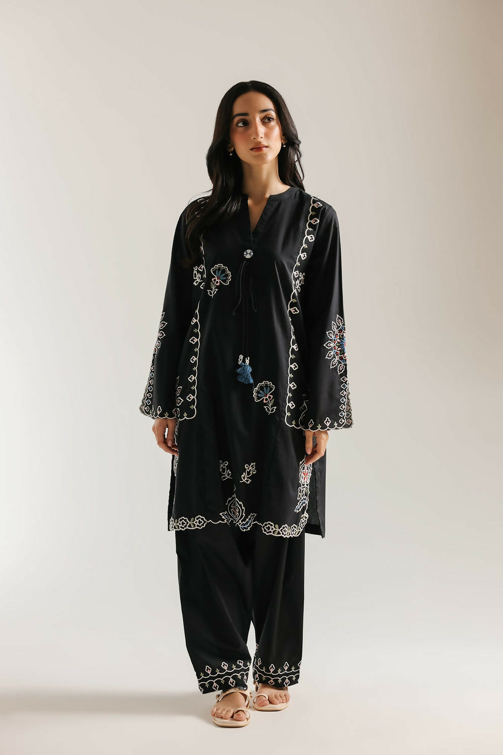 Ethnc | Women Branded Kurta | Black | Medium | Brand New