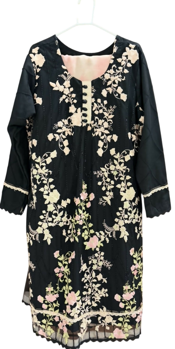 Threads and Motifs | Women Branded Formals | Large | Preloved