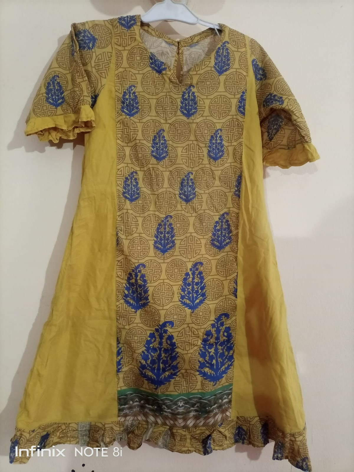 Khaadi | Beige Lawn Kurta for girls | Girls Shalwar Kameez | Size: 6 to 8 years| Preloved