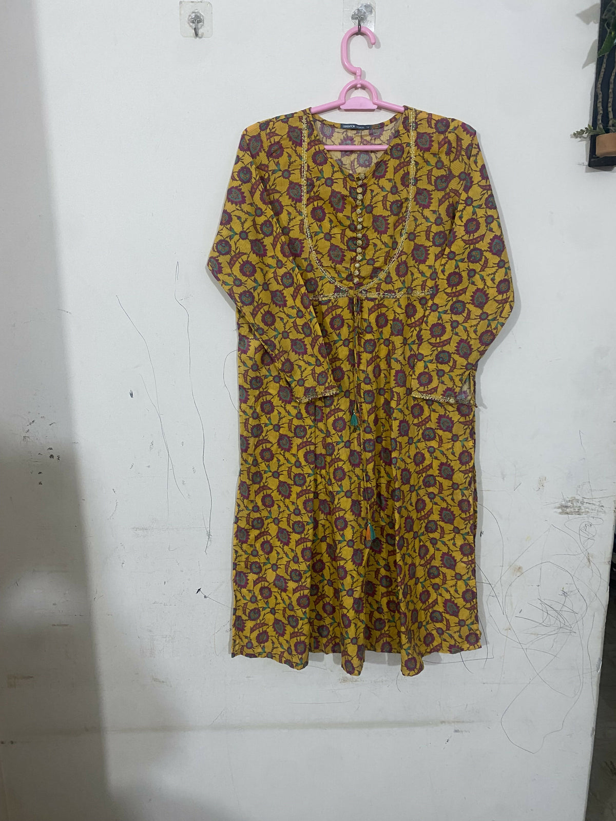 Generation | Women Branded Kurta | Medium | Yellow | Preloved