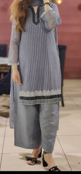 Grey 3 PC Suit | Women Locally Made Kurta | Medium | Worn Once
