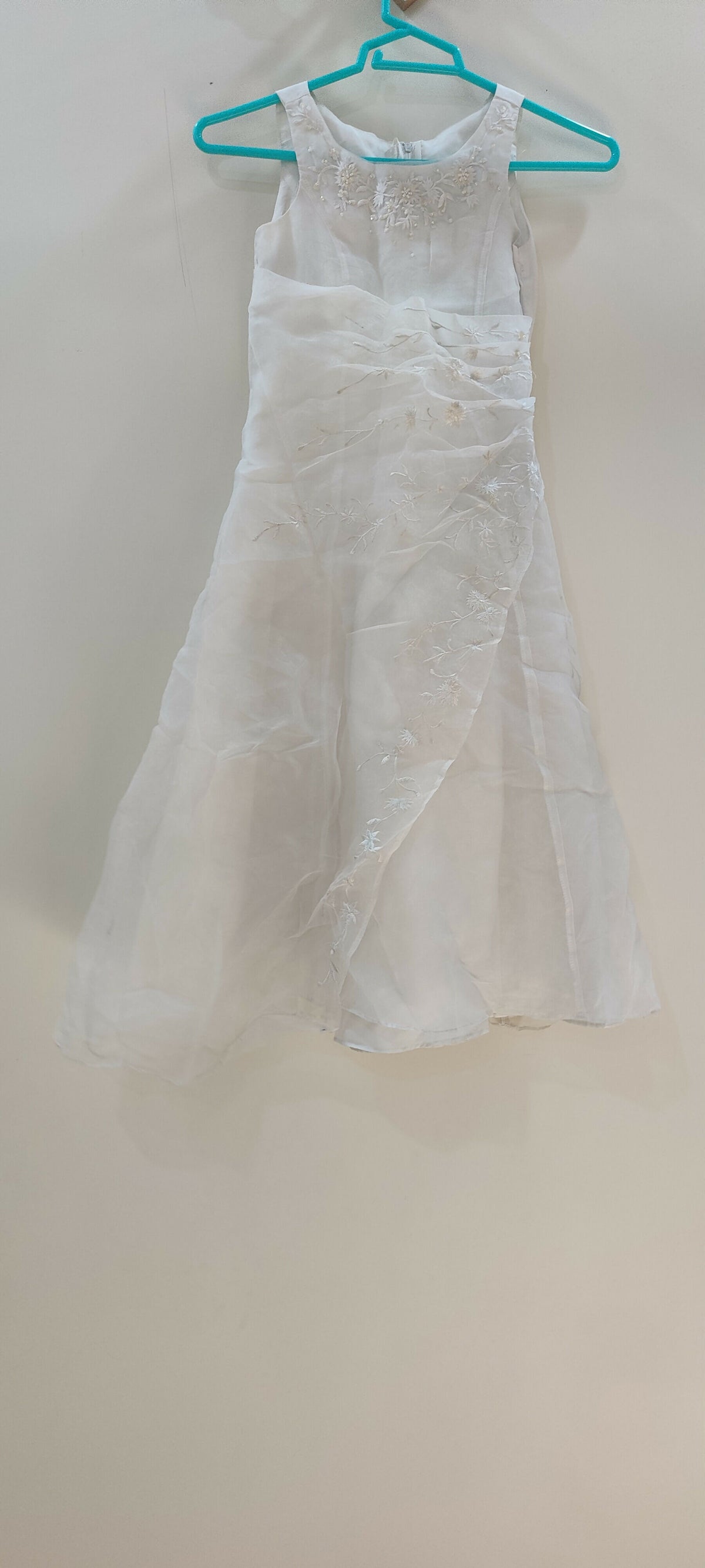 White Maxi | Kids | Girls Skirts & Dresses | Size: 6 to 8 Years | Worn Once